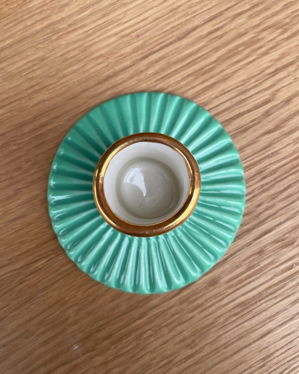 Lysestage med prikker og guld - Grøn - Butik Alrum