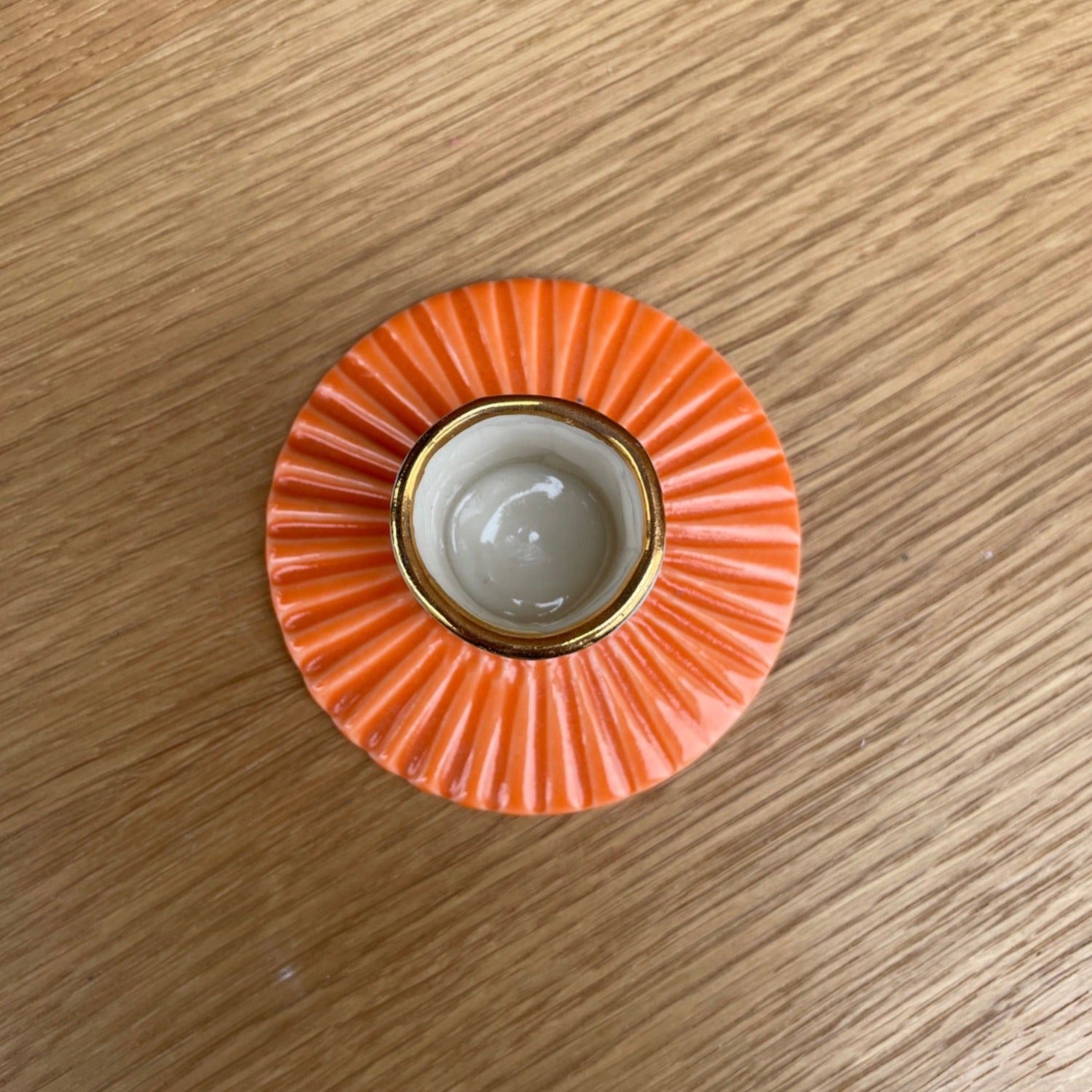 Lysestage med prikker og guld - Orange - Butik Alrum