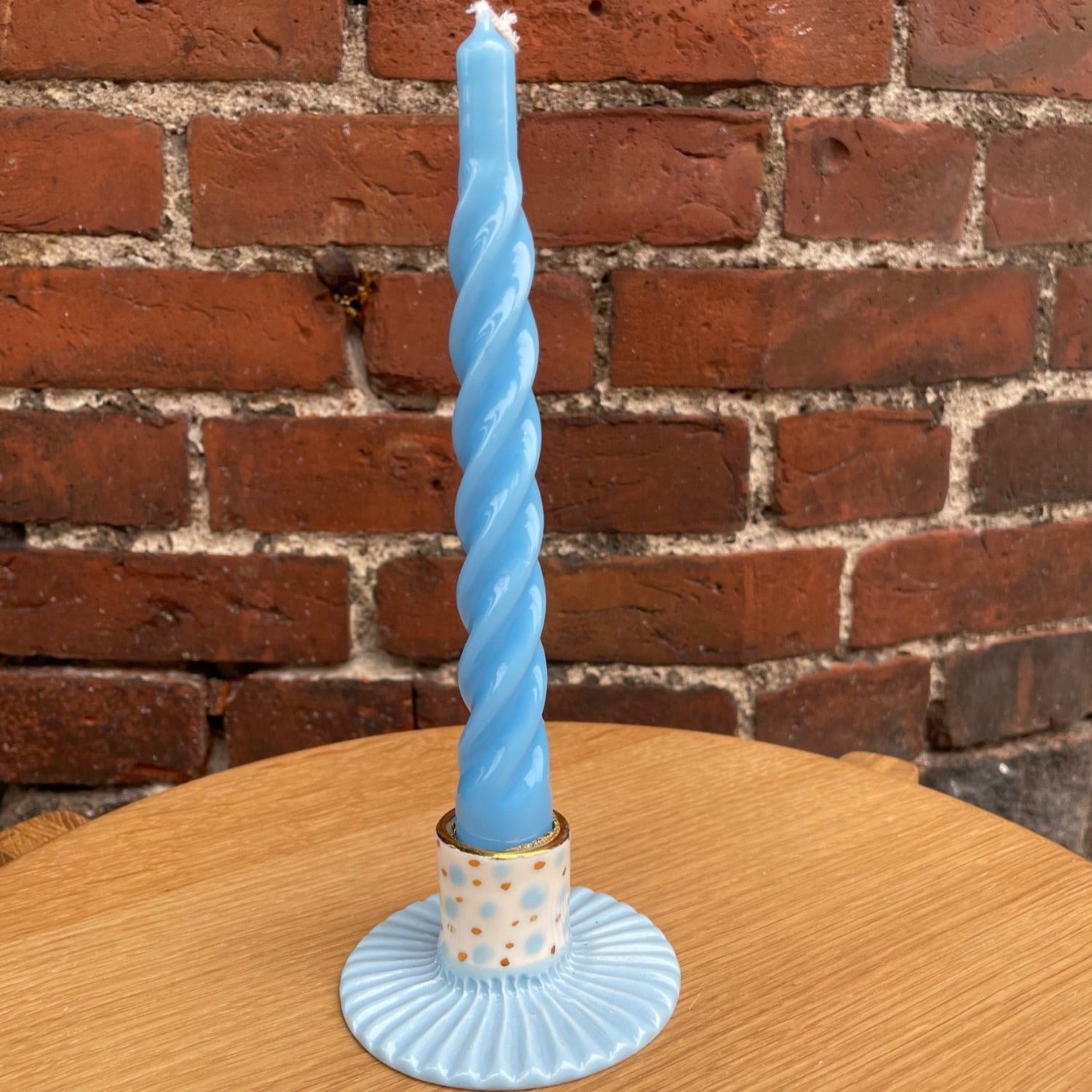 Lysestage med prikker og guld - Lyseblå - Butik Alrum