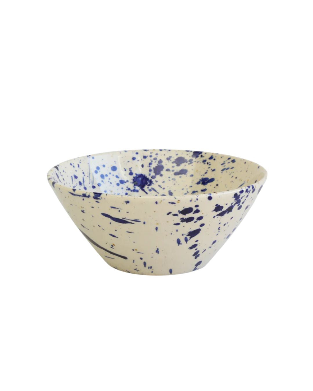 Håndlavet Small Bowl fra Bornholms Keramikfabrik med unikke variationer i glasur og farve, perfekt til servering eller dekoration.