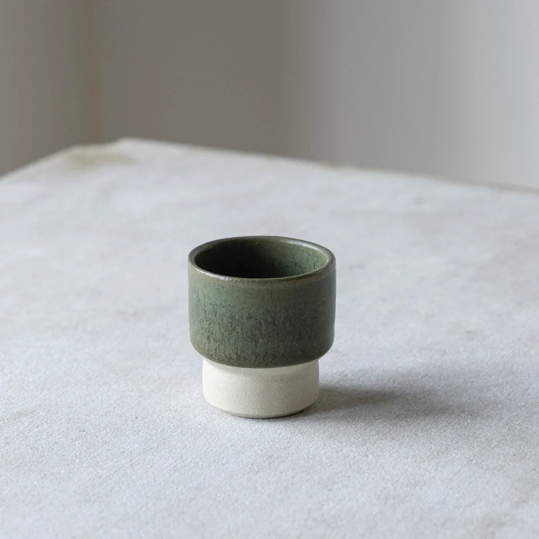 Oda æggebæger grøn – køb hos butikalrum.dk