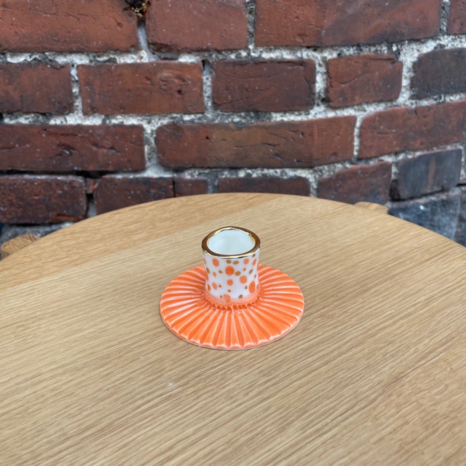 Lysestage med prikker og guld - Orange - Butik Alrum