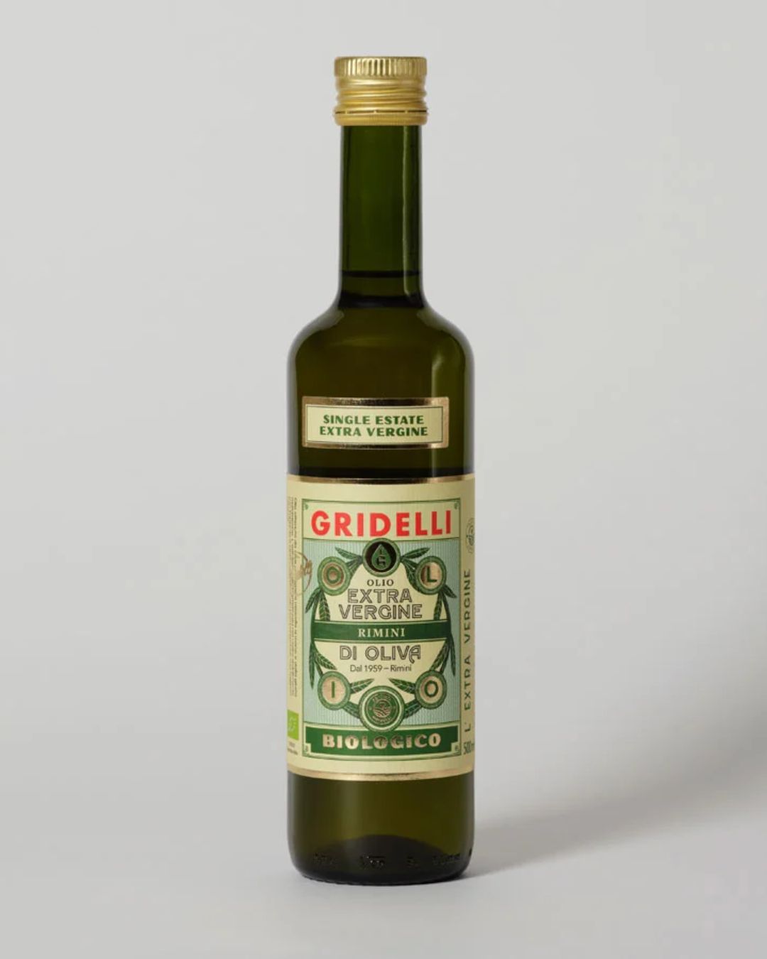 Økologisk ekstra jomfru olivenolie af højeste kvalitet fra Gridelli, perfekt til salater, kød og friskbagt brød.