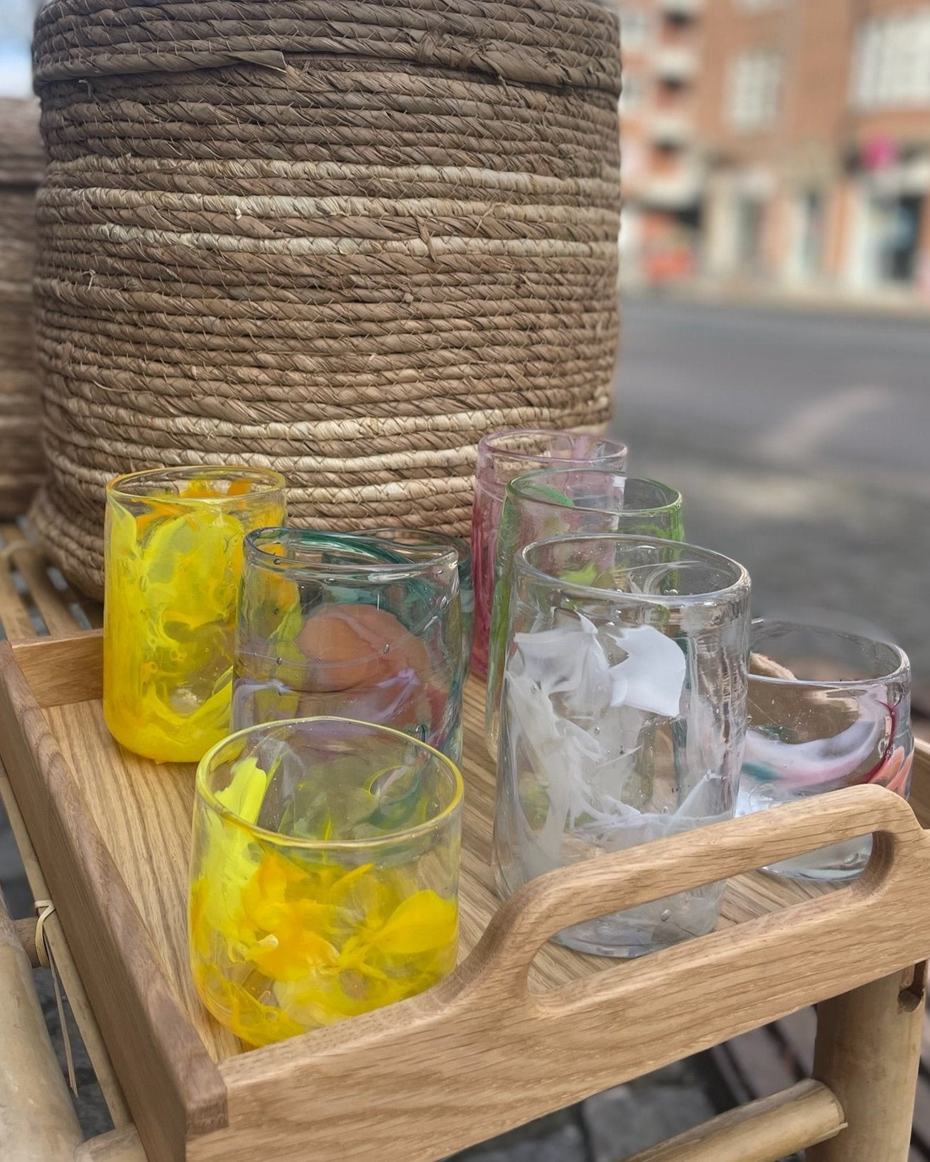 Lærke Laura håndlavet glas af genbrugs glasskår, perfekt som drikkeglas til kolde drikke, diameter 7,5 cm.