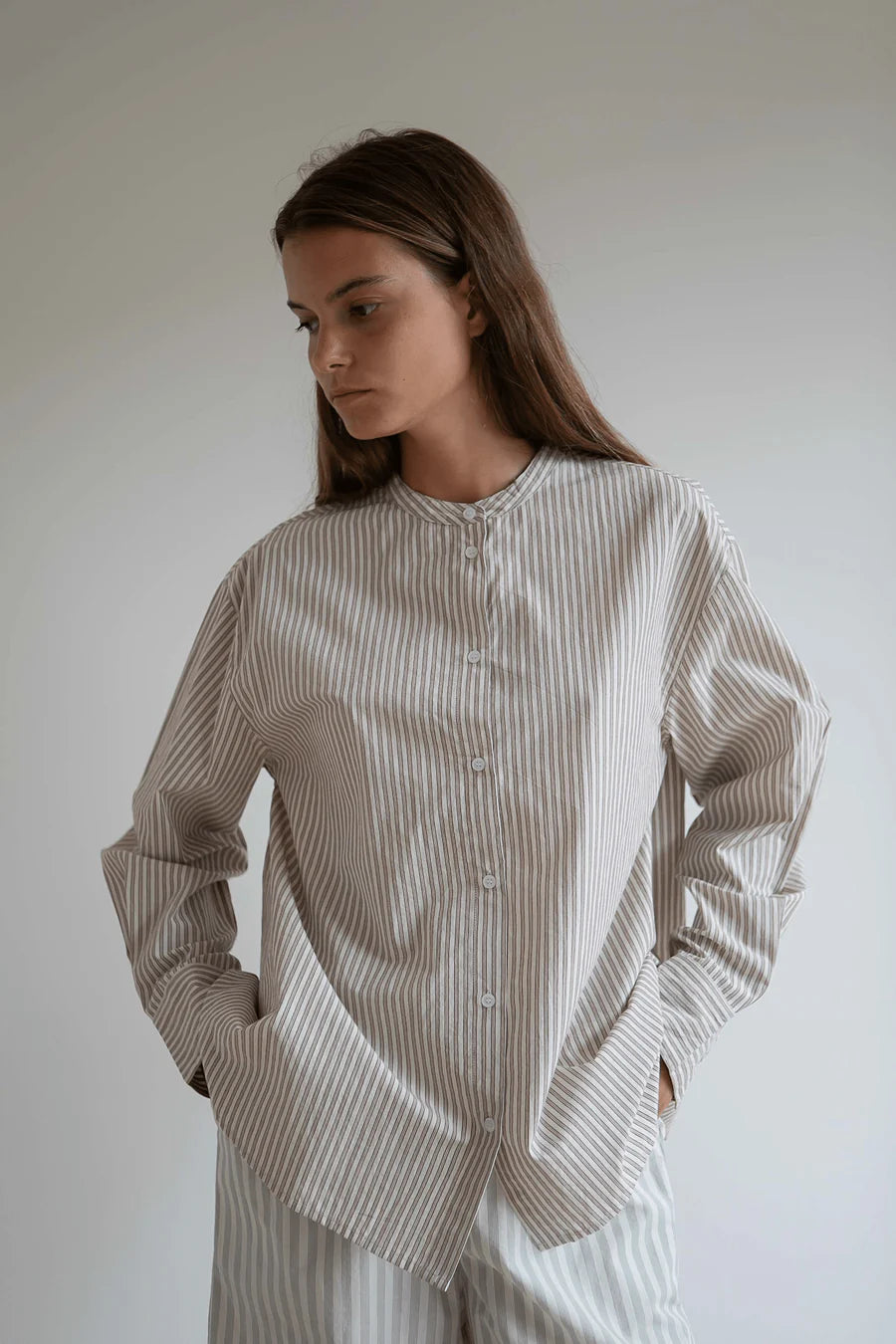 Isolde Skjorte Brown Beach Stripe – køb hos butikalrum.dk