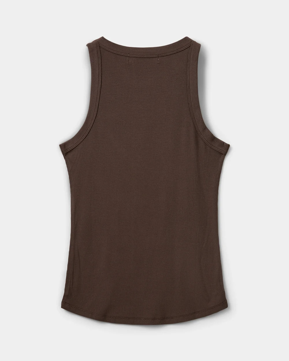 JULLIESW TOP fra Sofie Schnoor i Brown Fudge med høj hals og slim-fit pasform – køb hos butikalrum.dk.
