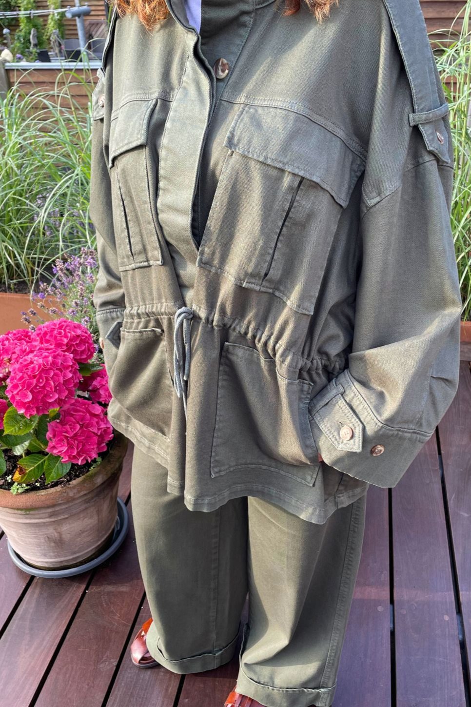 Line canvas jakke fra la rouge i en flot jagt grøn farve