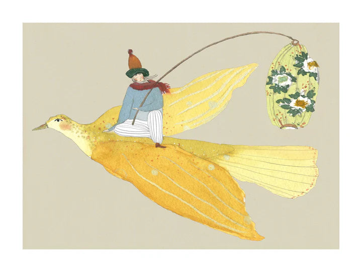 Lysfuglen fra Krull Studio i 230 gram mat kvalitetspapir. Motivet forestiller en gul fugl med en person ovenpå.