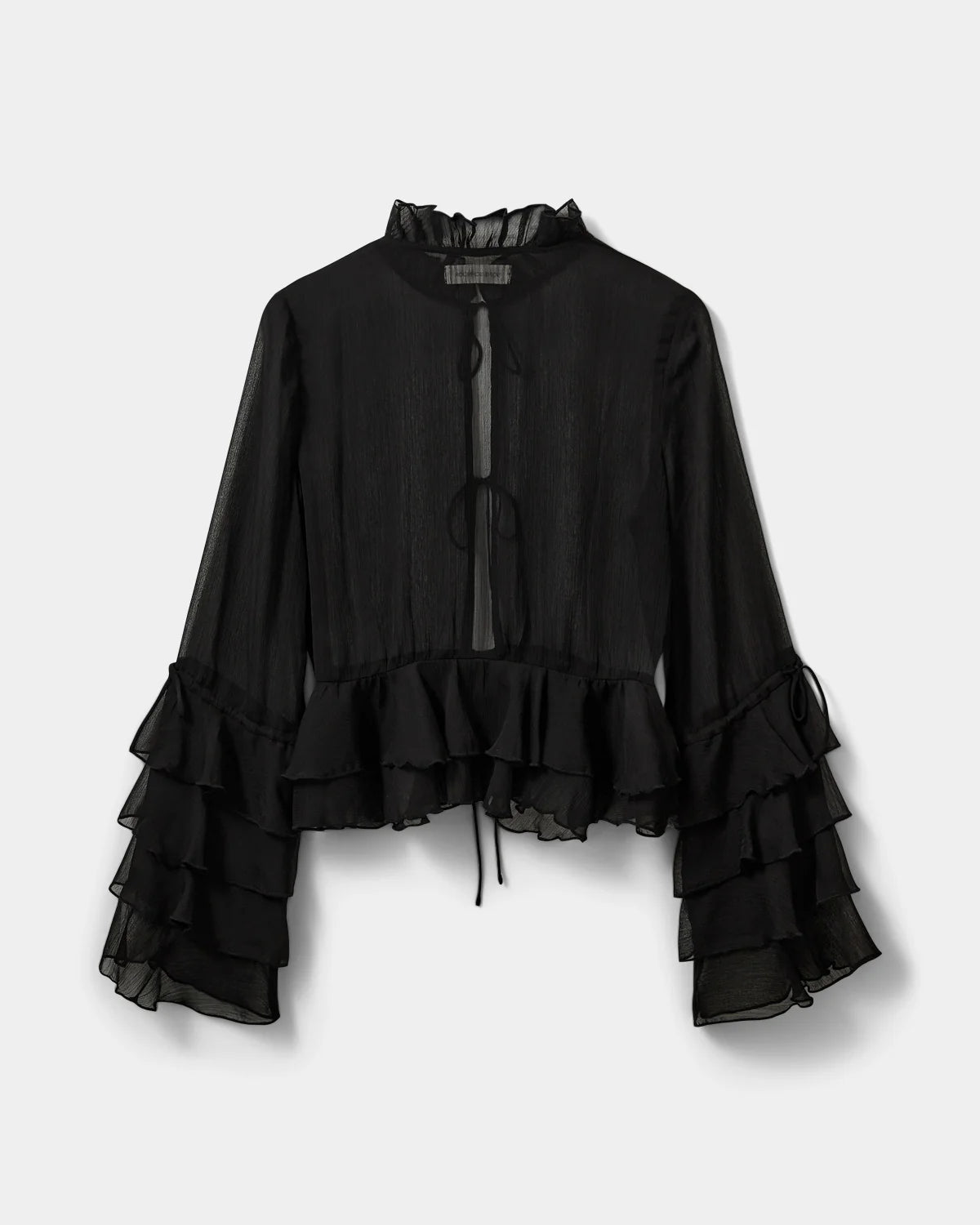 Sort MACISW skjorte i transparent polyester med flæsedetaljer fra Sofie Schnoor