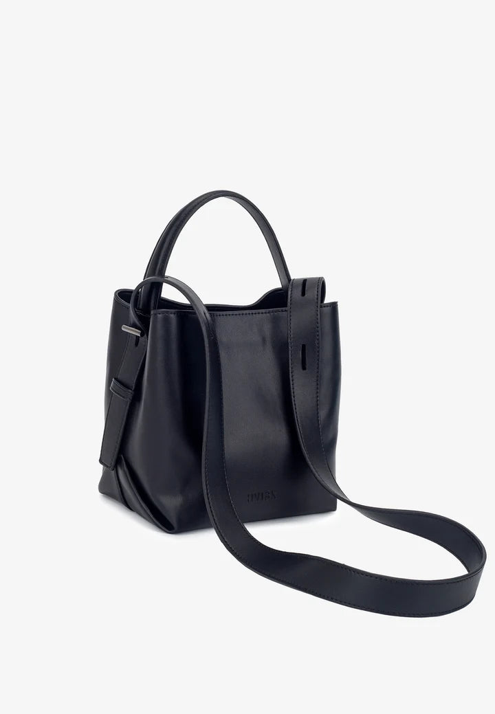 Molly Soft Structure bucket bag med justerbar crossbody-rem – køb hos butikalrum.dk