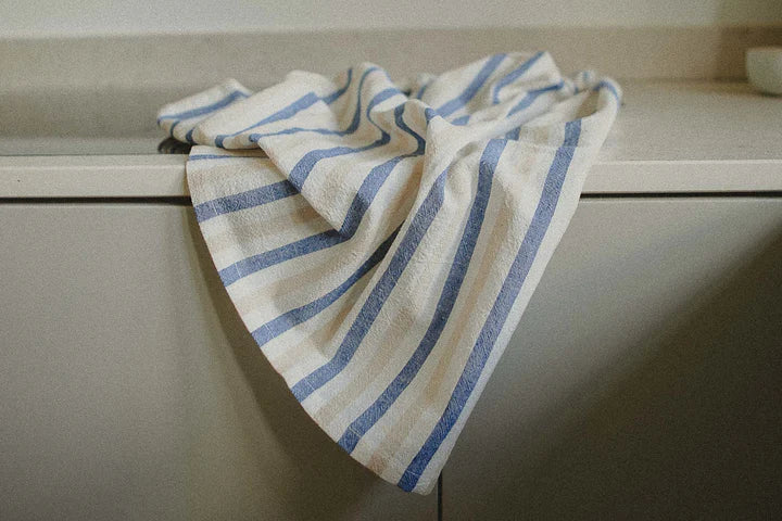 Sæt med 2 Penny viskestykker i vasket hør- og bomuldsblanding i Serenity farve – sælges hos Butik Alrum på Amager