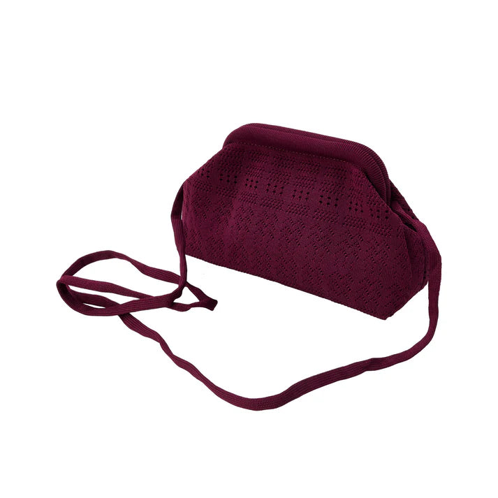 Small Rosalia clutch i Plum Lace fra Butikalrum.dk – kan bruges som clutch eller skuldertaske, køb hos butikalrum.dk