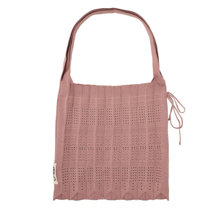 Lang Rosalia taske i Blush fra Butikalrum.dk – afslappet crossbody-taske, køb hos butikalrum.dk
