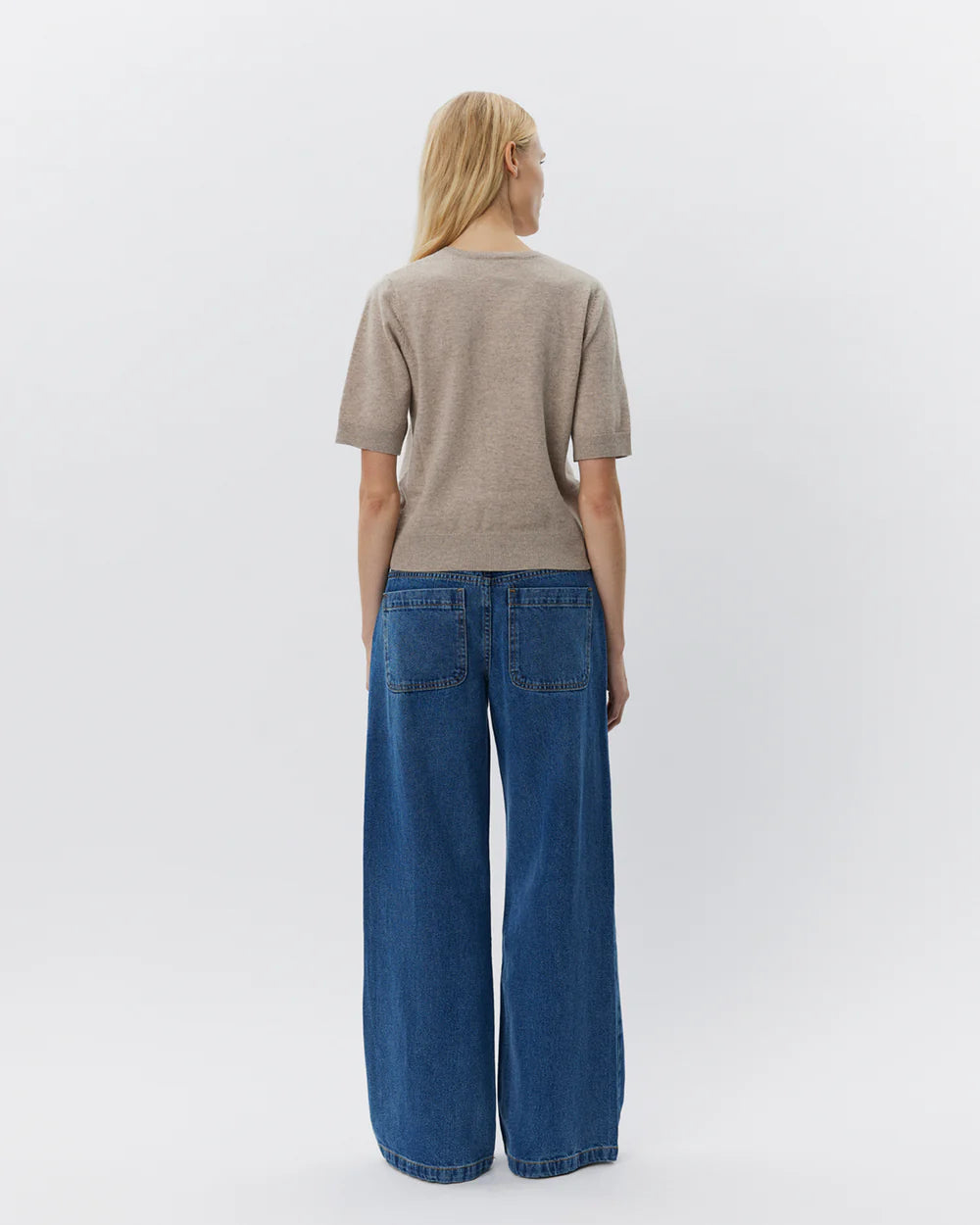 Sofie Schnoor kortærmet cardigan i brown melange med knapper foran – fremstillet i 100% uld