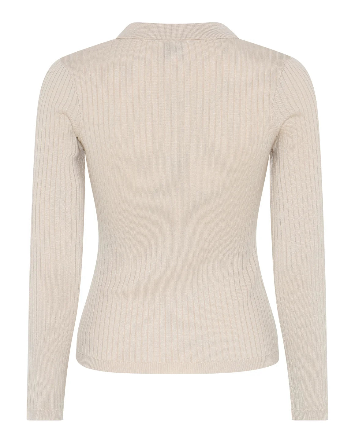 Sailor Poloshirt fra LA RŌUGE i Off White, fitted ribstrik med polokrave og knaplukning i 100% viskose – køb hos butikalrum.dk.