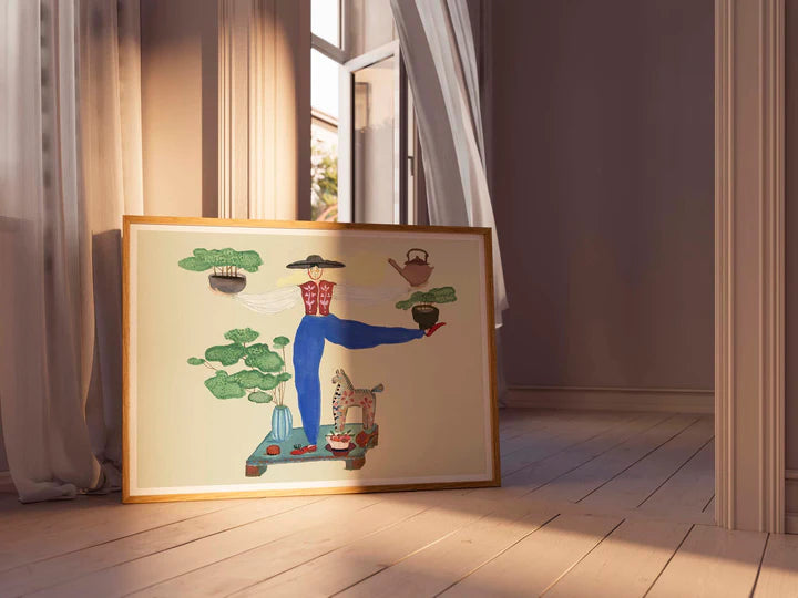 Simmering Gardens fra Krull Studio i 230 gram kvalitetspapir. Motiv af menneske, der balancerer planter og thepotte.