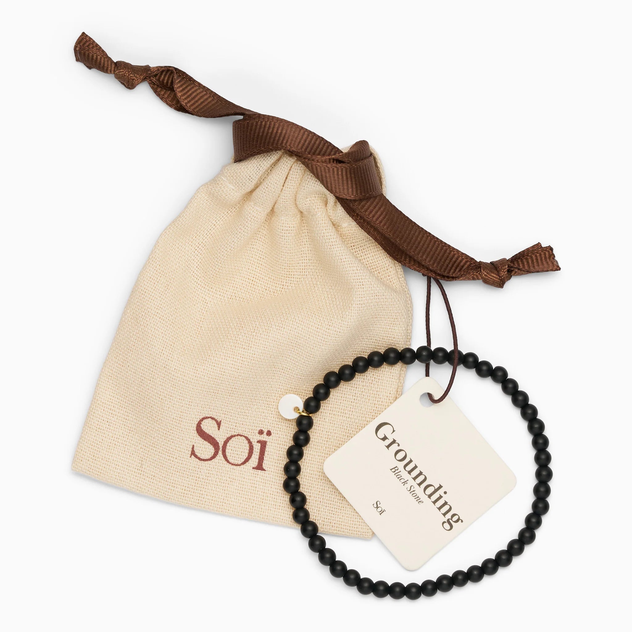 Petite Blackstone Stretch Armbånd med sorte Blackstone-sten og 18k forgyldt rustfrit stål.