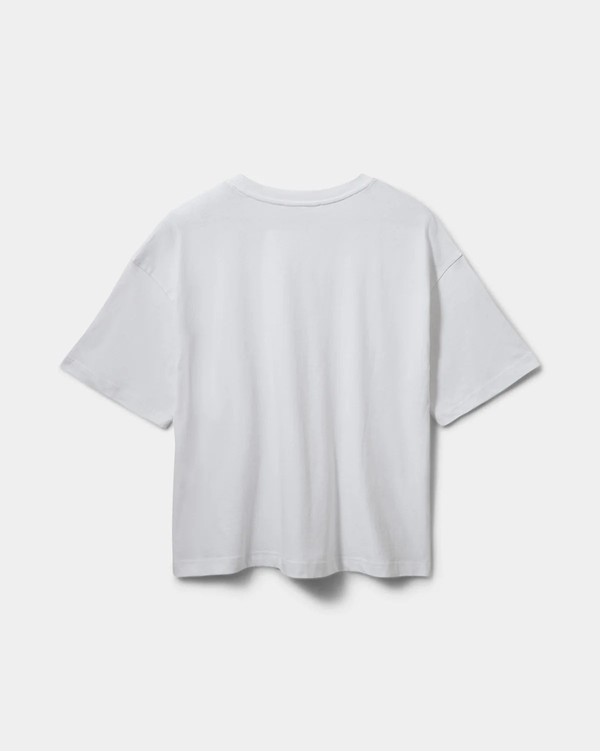 Hvid VERASW T-shirt med rund hals og hvide sten i forskellige størrelser, korte ærmer og loose fit pasform fra Sofie Schnoor