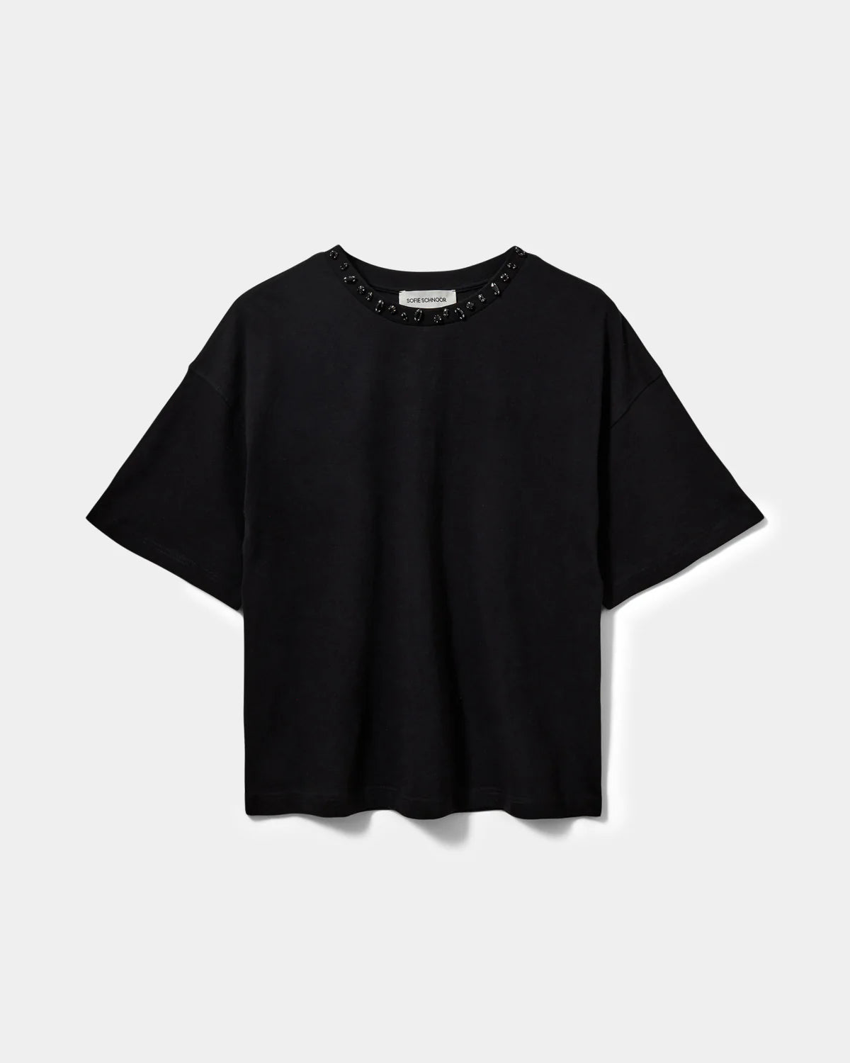 Køb VERASW T-shirt i sort fra Sofie Schnoor hos butikalrum.dk – t-shirt med rund hals og dekorative sten