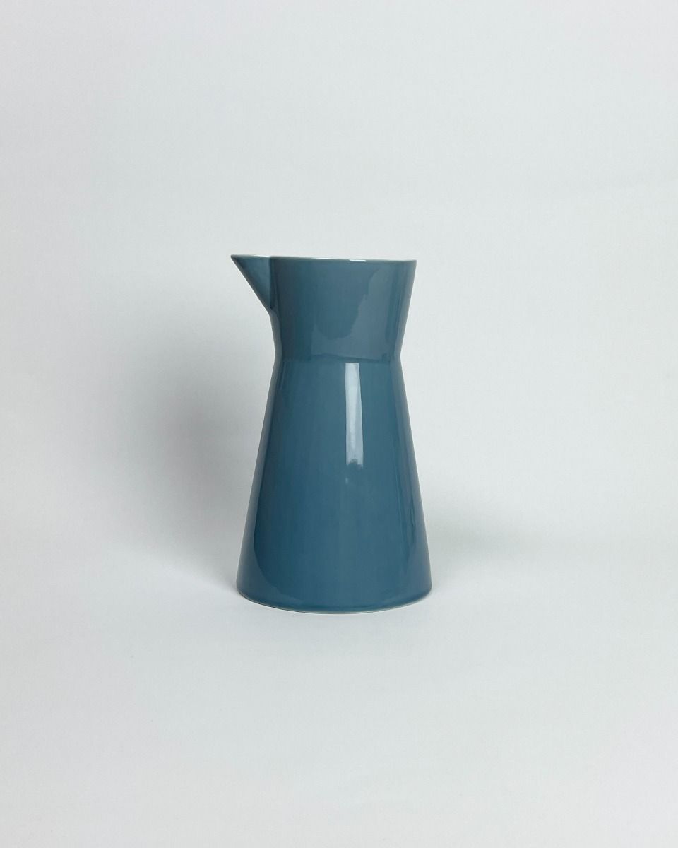 Plain Kande i blå porcelæn fra Anne Black – køb hos Butik Alrum