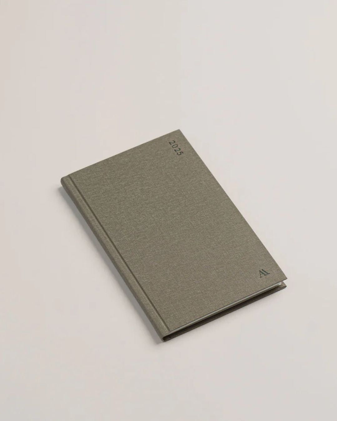 Ugekalender 2025 med praktisk design