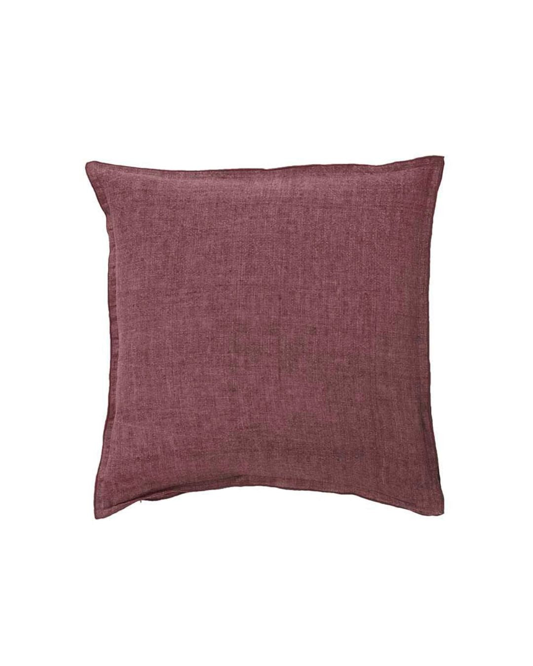 Bungalow linen pude 50x50 cm i farven lilla, fig med inderpude, fremhæver tekstur og komfort i indretningen