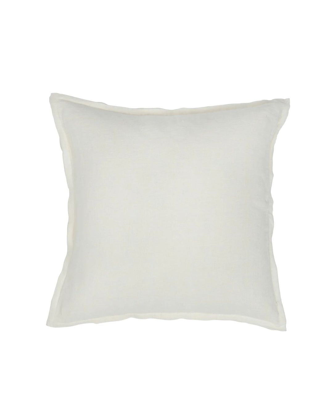 Bungalow linen pude 50x50 cm i farven vanilla med inderpude, fremhæver tekstur og komfort i indretningen.