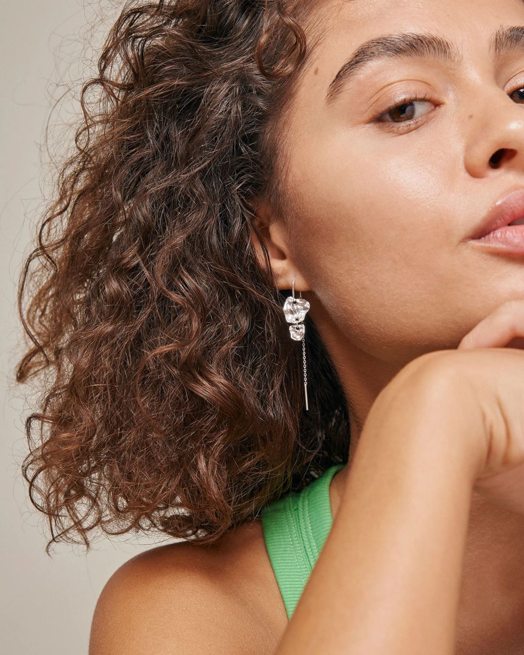 Kim øreringe fra Enamel, lange og lette