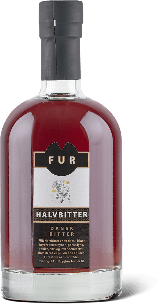 Fur Halvbitter fra Fur Bryghus, dansk krydret bitter med hyben, porse, lyng, røllike, anis og lavendel, 38 % vol., 50 cl.