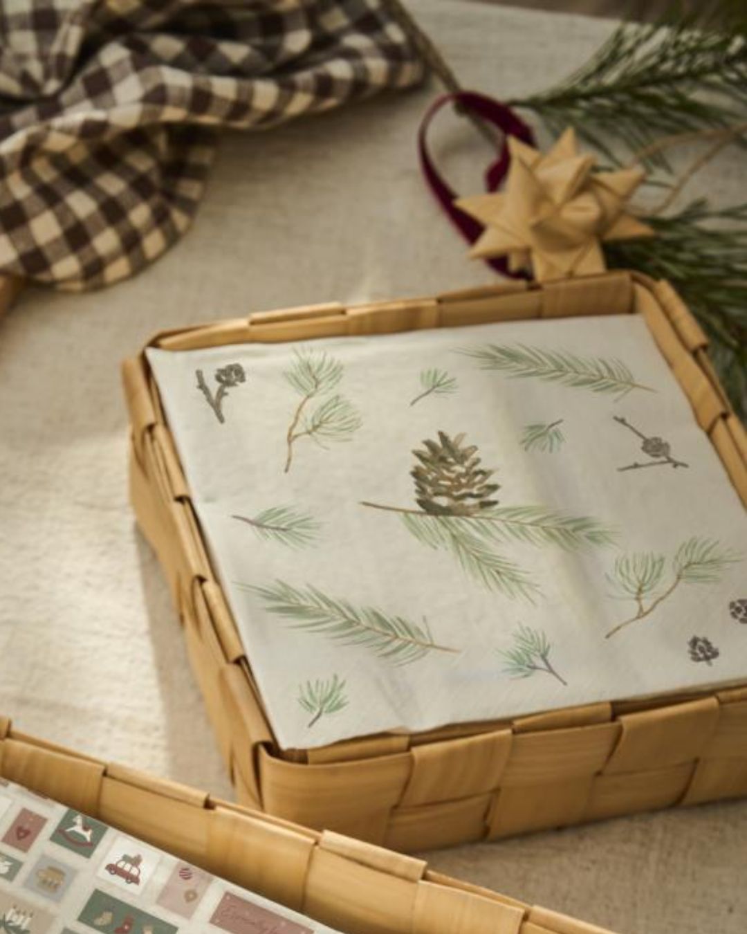Juleservietter med søde julemotiver, perfekt til at skabe hygge ved bordet i de kolde måneder