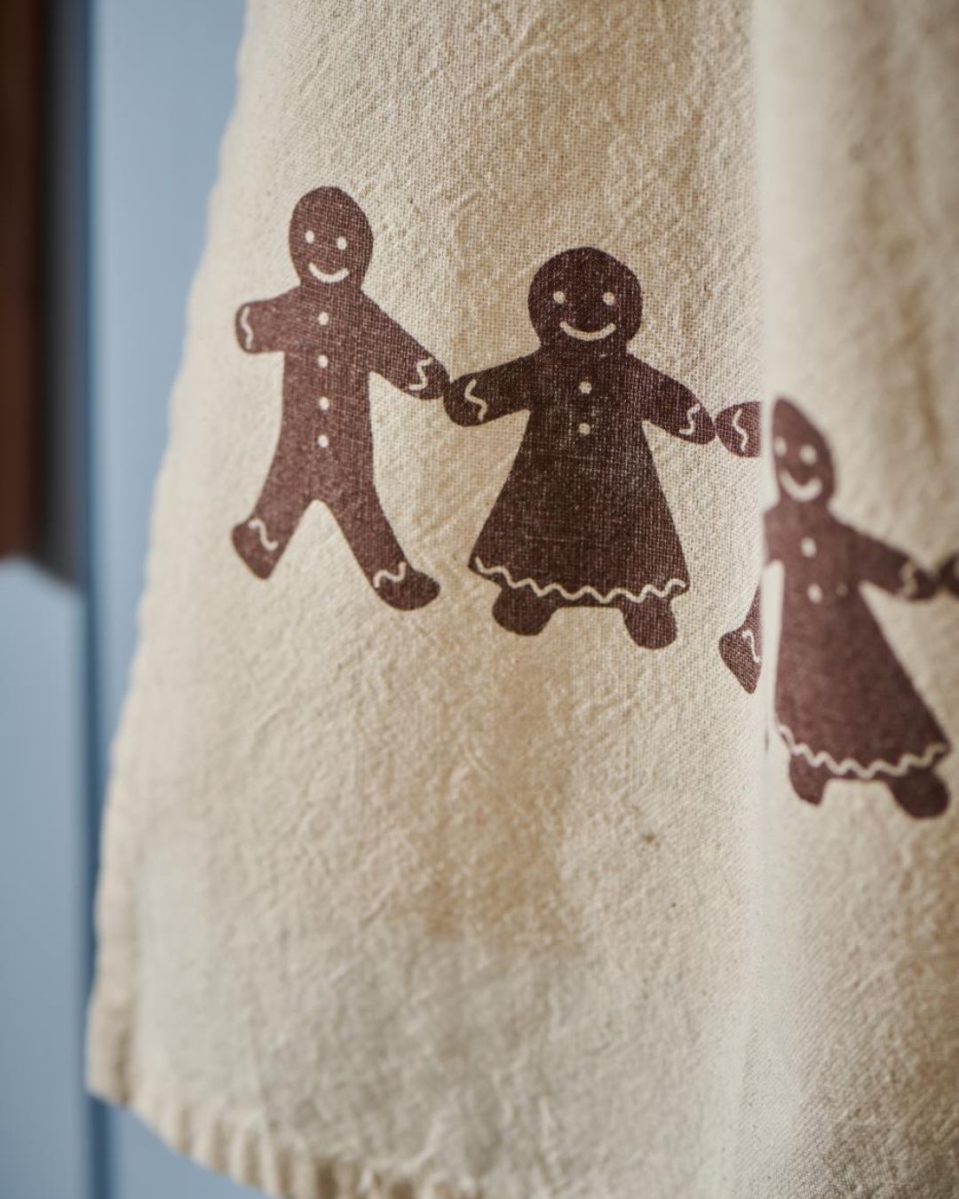 Dekorativt viskestykke i 100% bomuld, 50x70 cm, perfekt til at matche med andre viskestykker fra Butik Alrum.