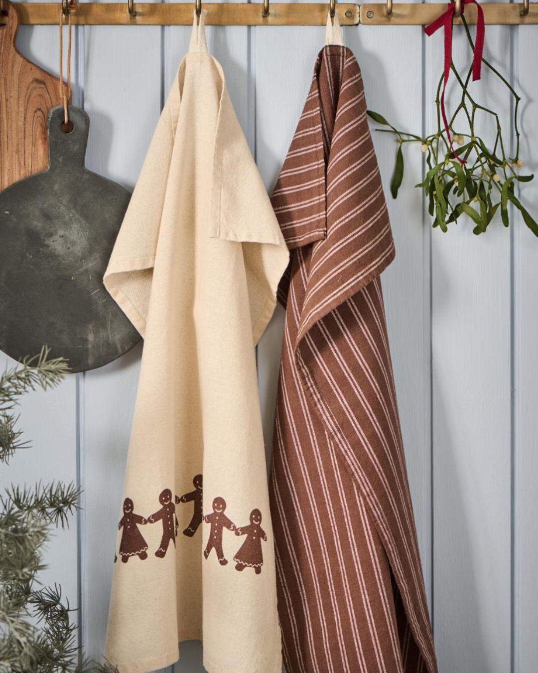 Dekorativt viskestykke i 100% bomuld, 50x70 cm, perfekt til at matche med andre viskestykker fra Butik Alrum.