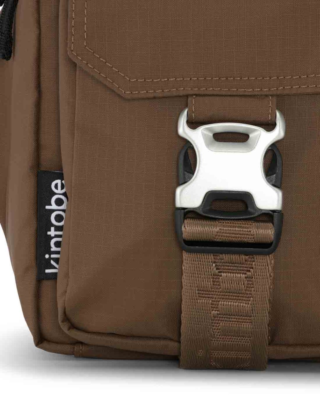 Rummelig bæltetaske LUCA med forlommer, ideel til opbevaring af daglige nødvendigheder og ekstra tøj, perfekt til byture.