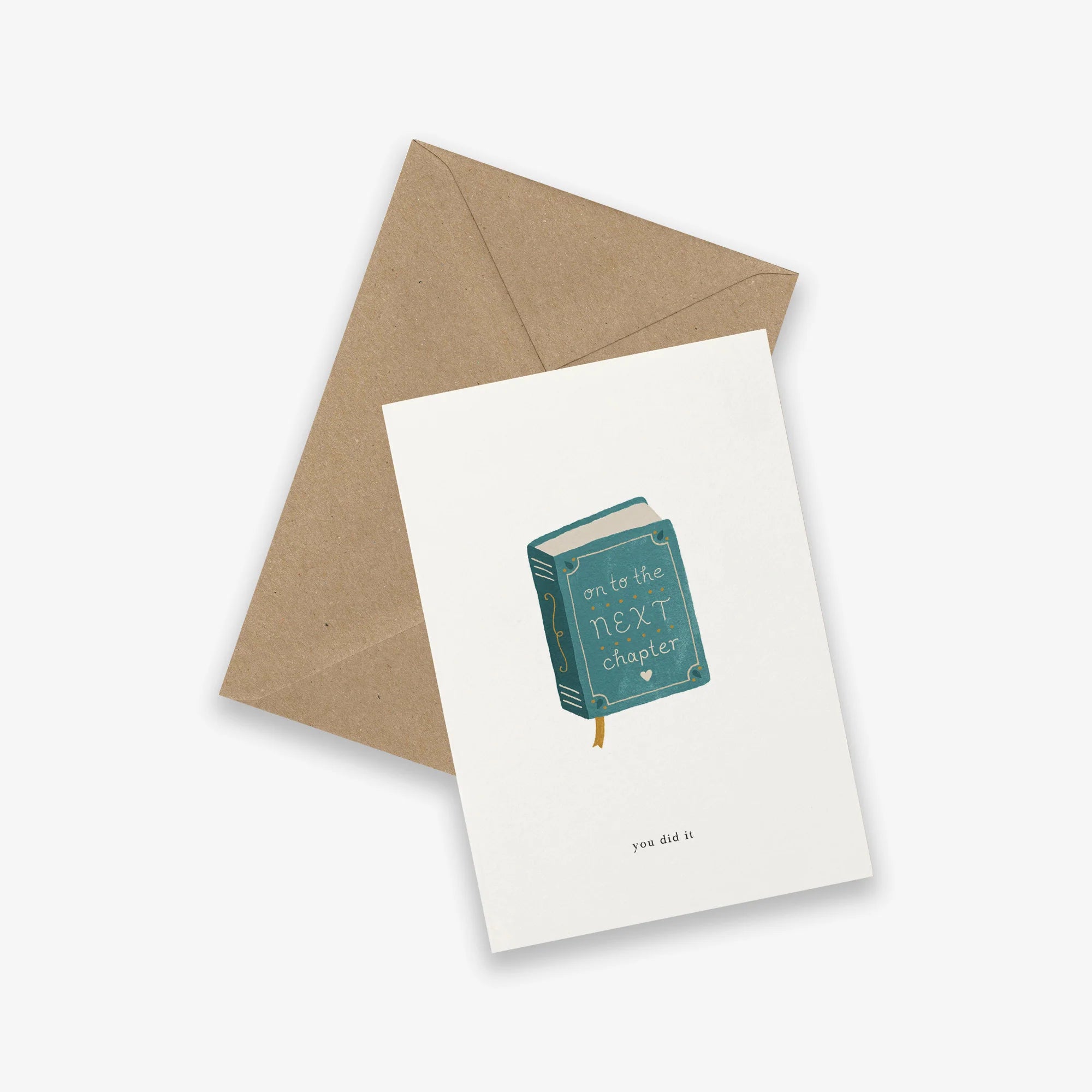 Dobbeltfoldet A6 kort "Next Chapter" med teksten "You did it" fra Kartotek Copenhagen inkl. C6 kraft-kuvert – køb hos Butik Alrum på Amager eller online på butikalrum.dk.