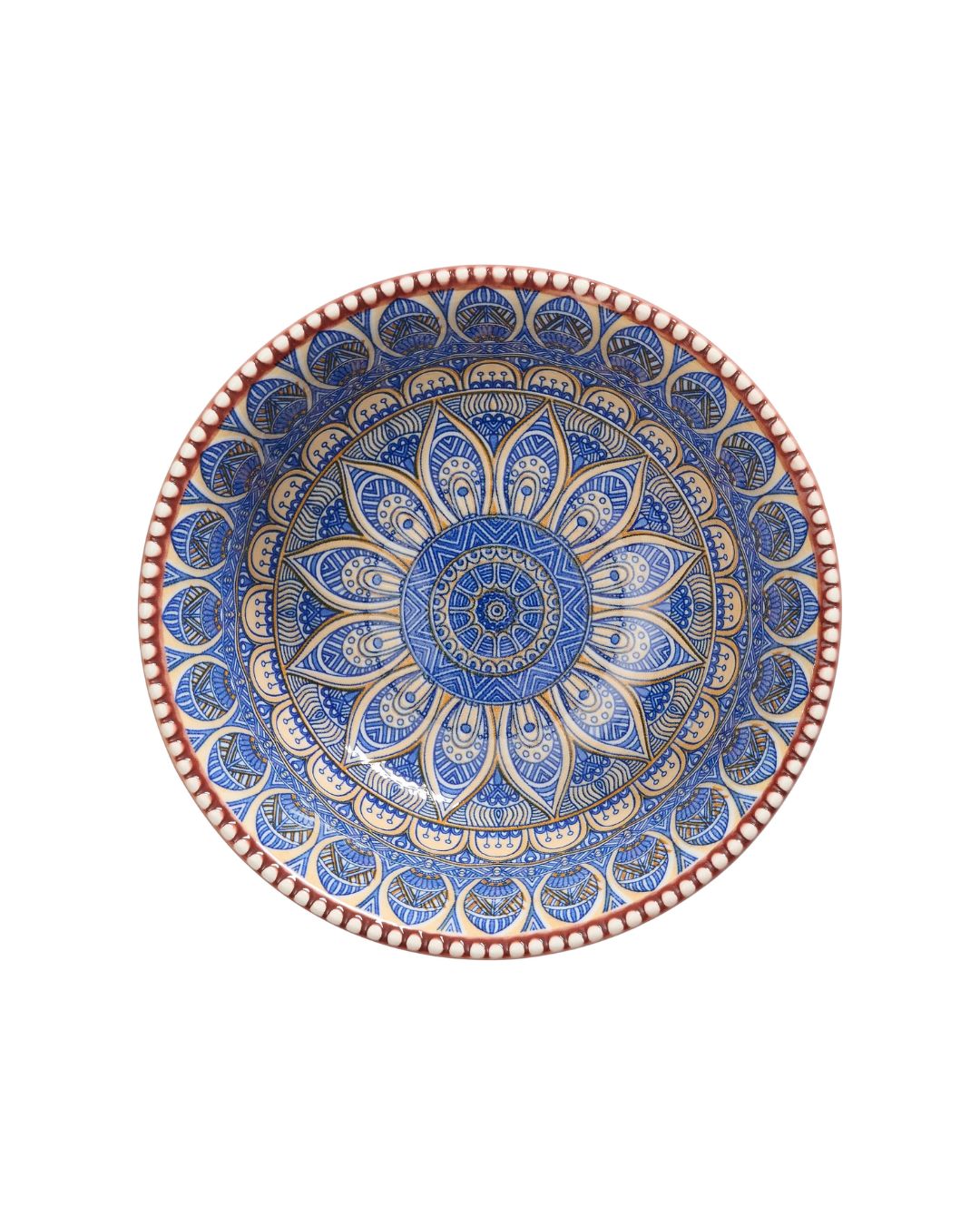 Mellemstørrelse dyb skål i spansk stentøj med håndmalede reliefdetaljer i azurblå og jordfarver, diameter 15,5 cm.