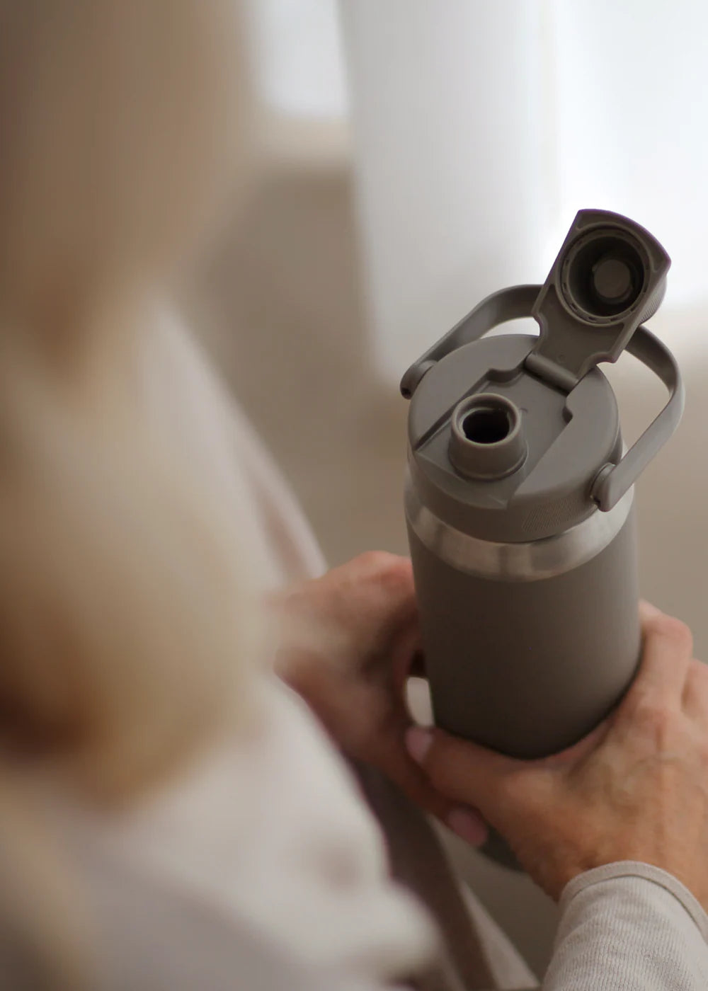 AYA&IDA Sports Bottle 700 ml i Driftwood – køb hos butikalrum.dk