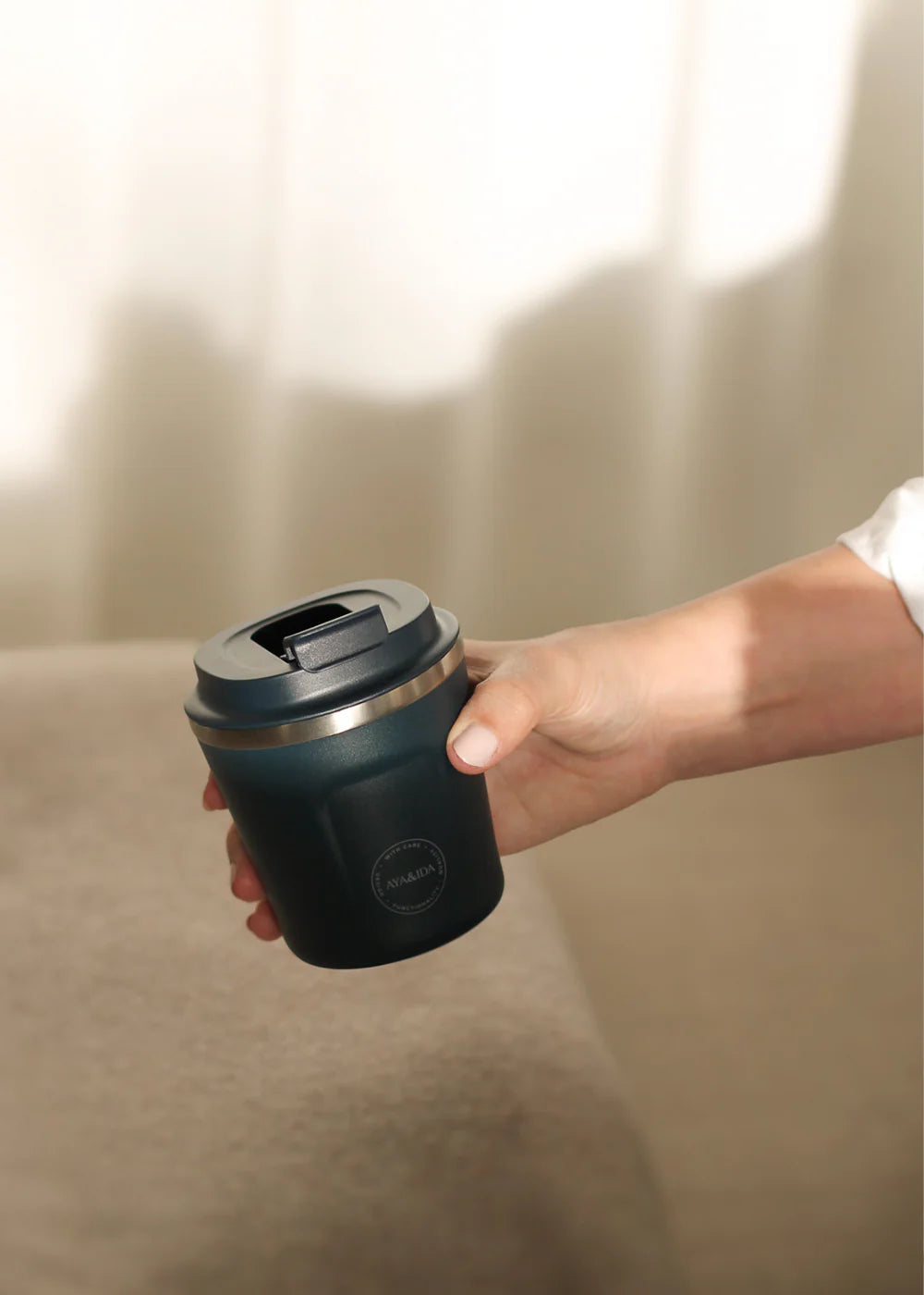 CUP2GO termokop i Navy Blue 240 ml fra AYA&IDA – køb hos butikalrum.dk