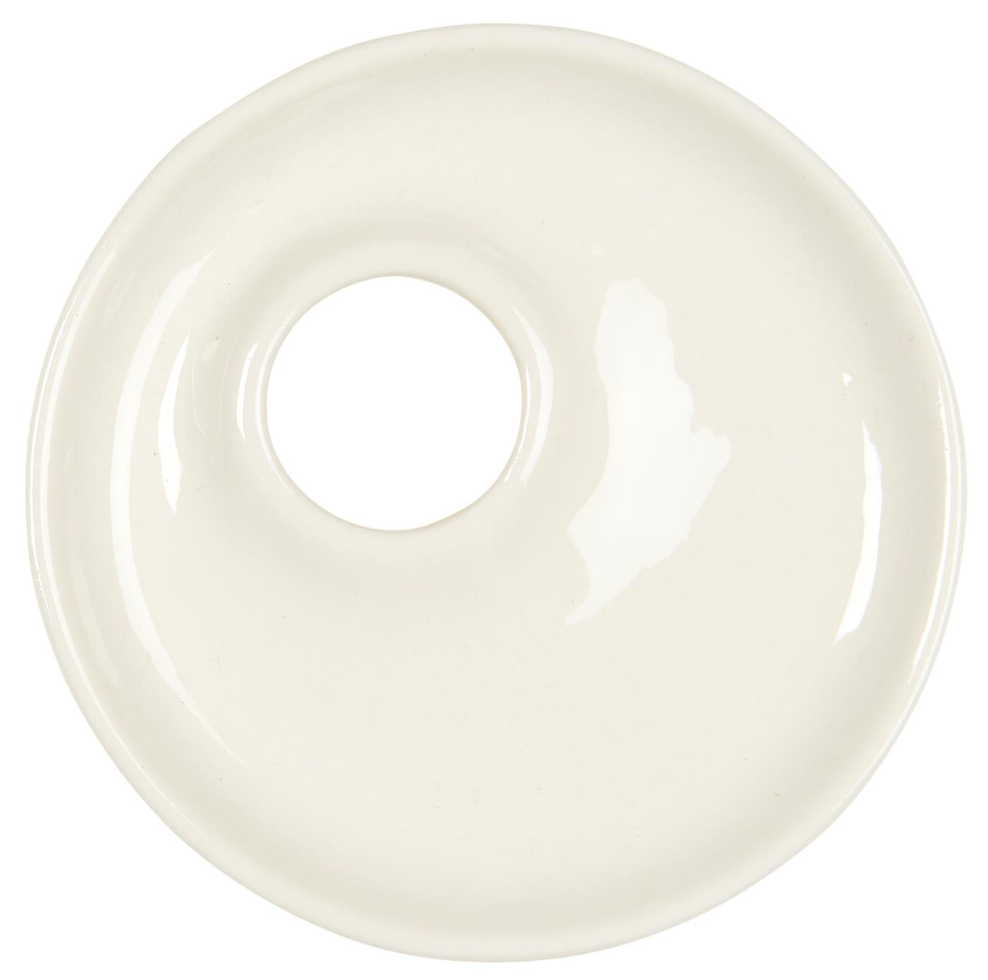 Hvid æggebærer "Elegance" i porcelæn med plads til salt – stilfuldt design til dit morgenbord. Find den hos Butikalrum.