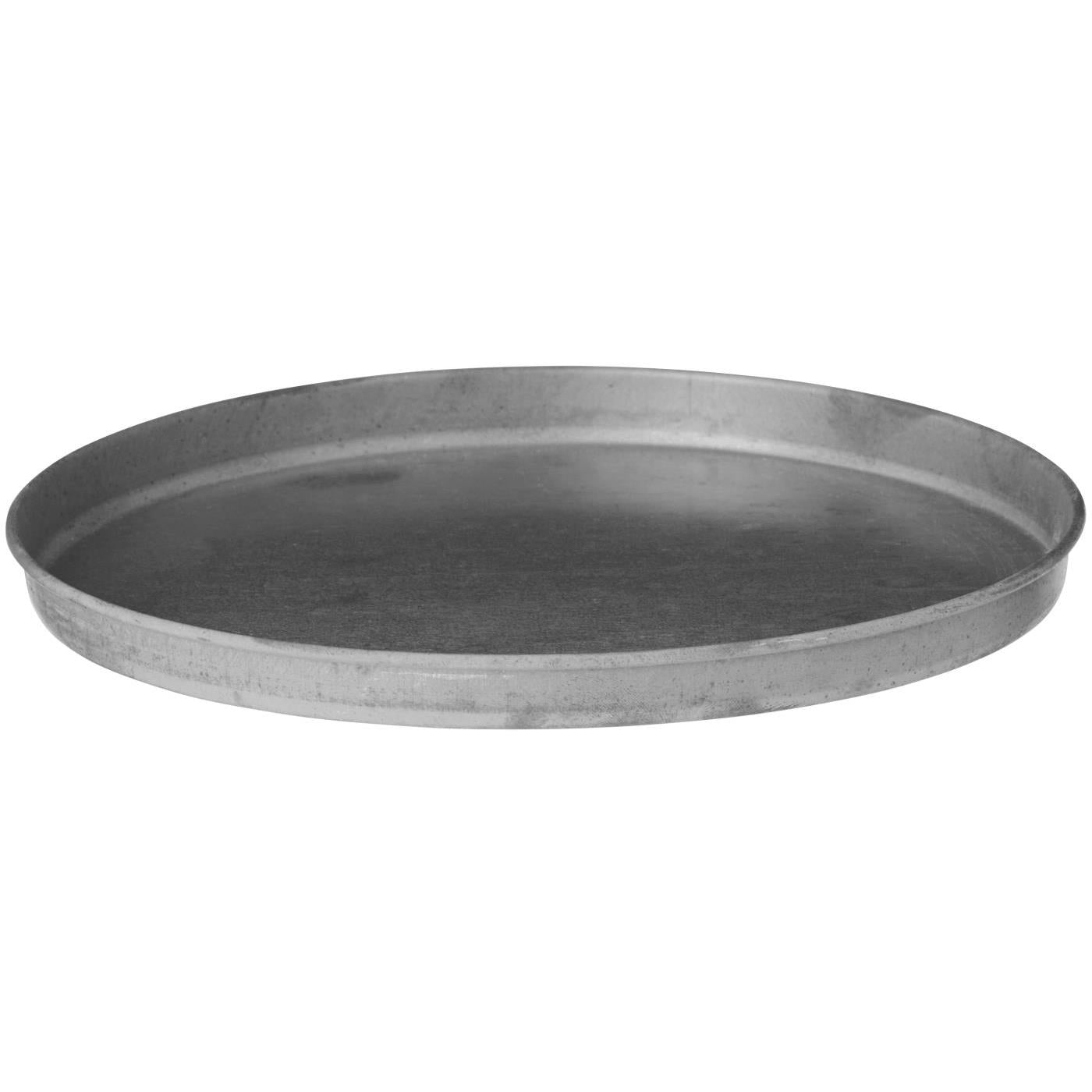 Lysbakke i metal – stilfuld og funktionel base til glasklokke og dekoration. Find den hos Butikalrum.
