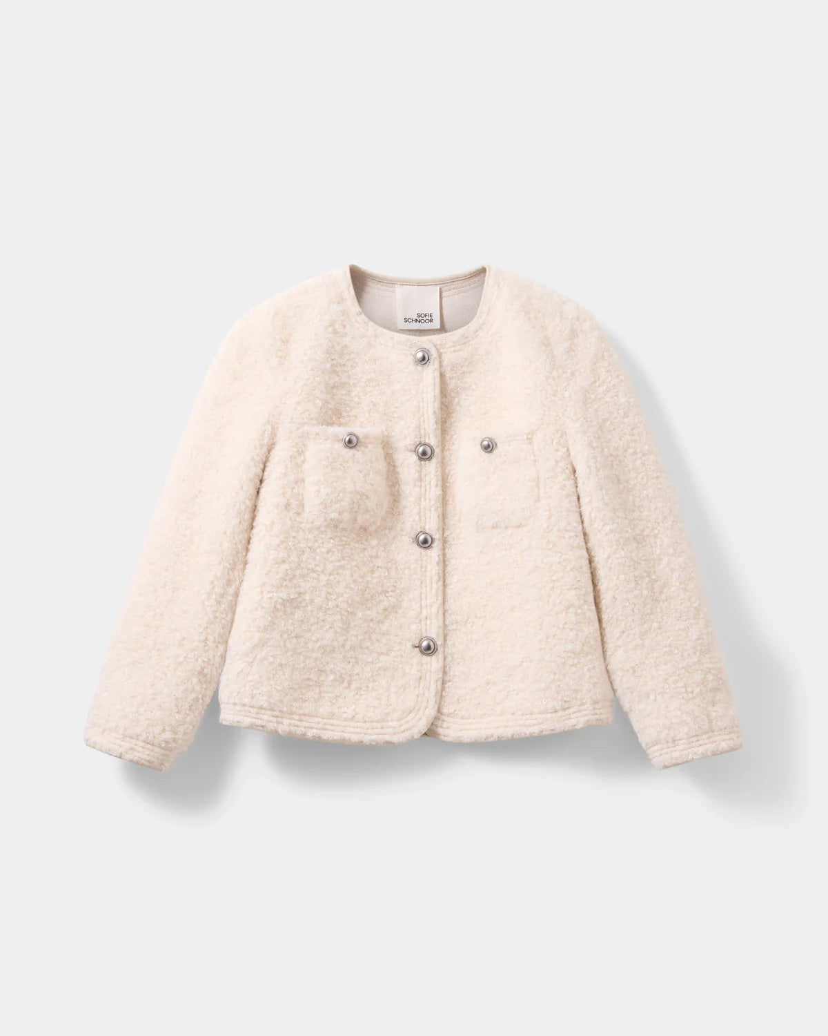 Køb BENEDICTESW jakke i off white fra Sofie Schnoor hos butikalrum.dk – kort jakke i uldlignende materiale med metalknapper