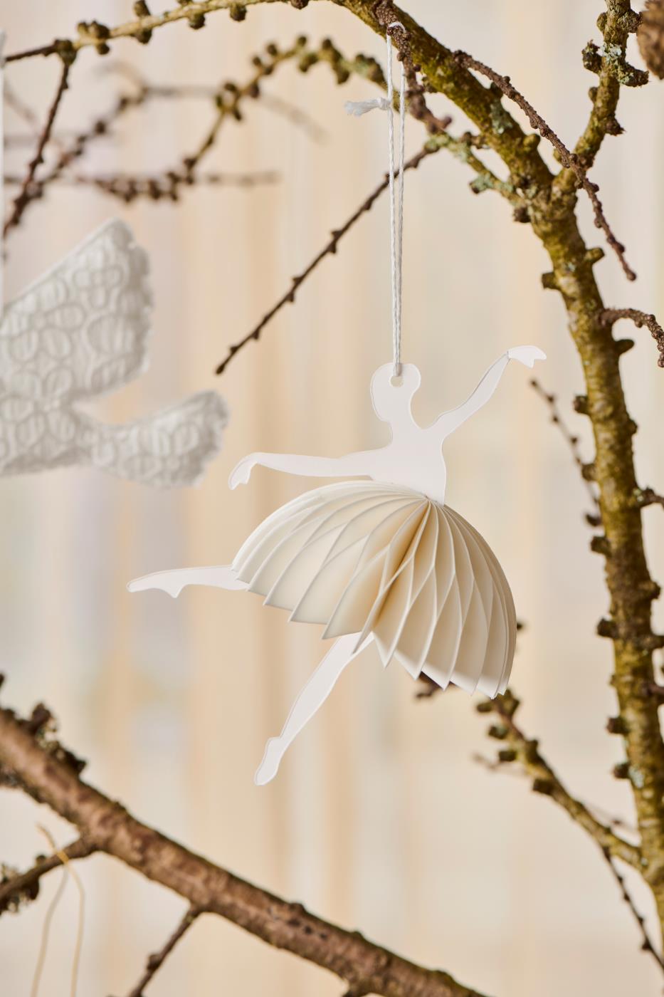 Hvid papirballerina med udfoldeligt 3D-skørt — køb hos butikalrum.dk