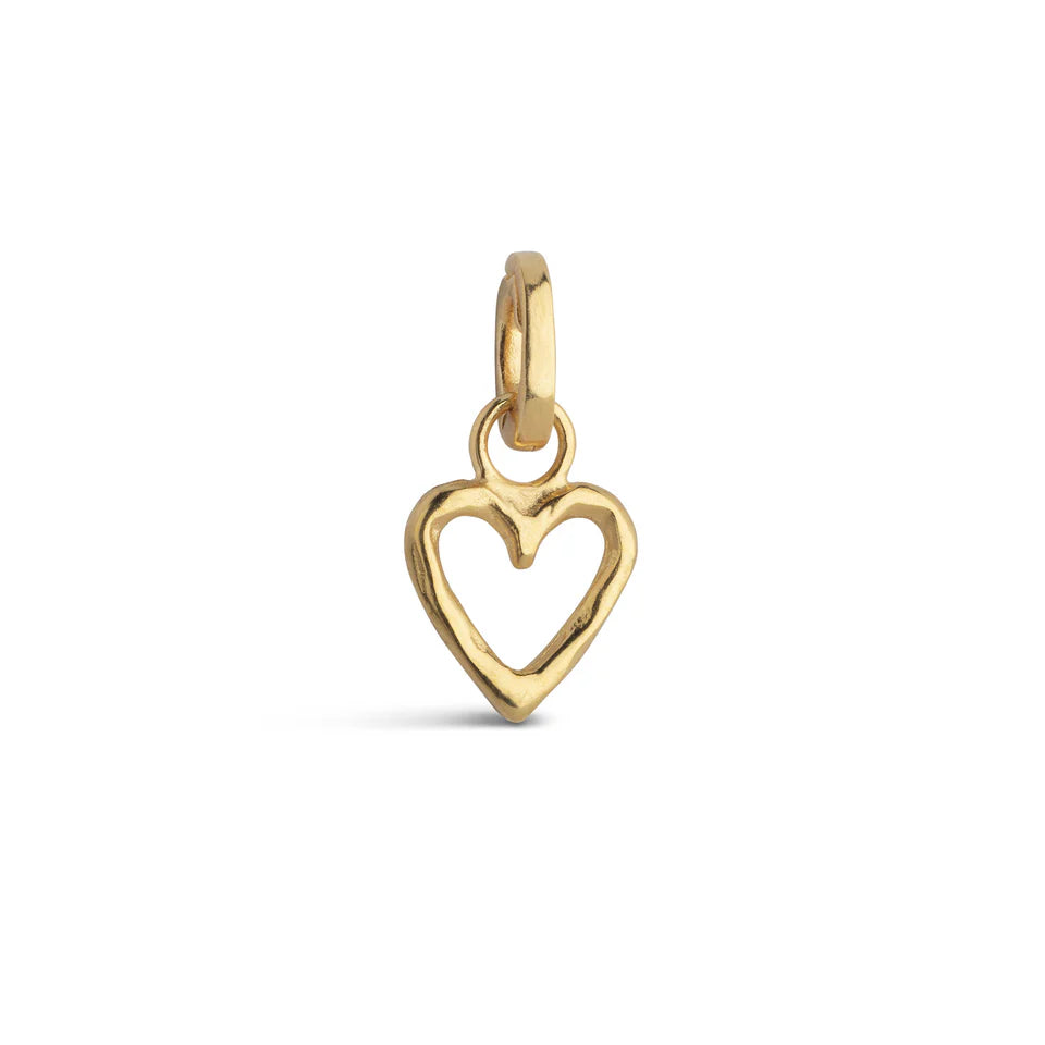 Charm i forgyldt sterling sølv fra Enamel formet som et organisk hjerte.