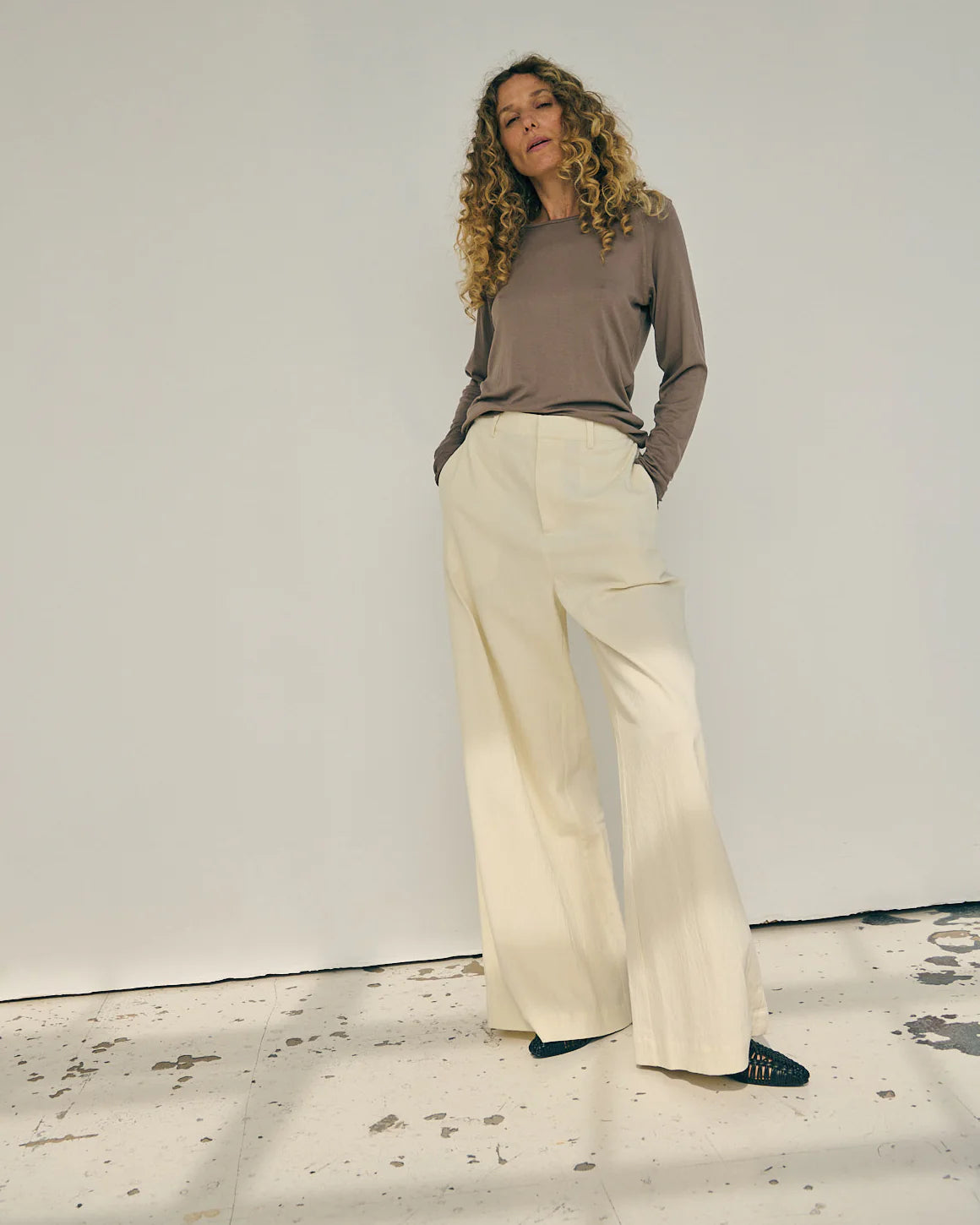Chloe Pants i off white fra La Rouge med brede ben