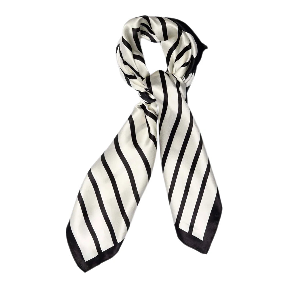 SneakyFox Lines Silk Scarf med stribet mønster – køb hos butikalrum.dk