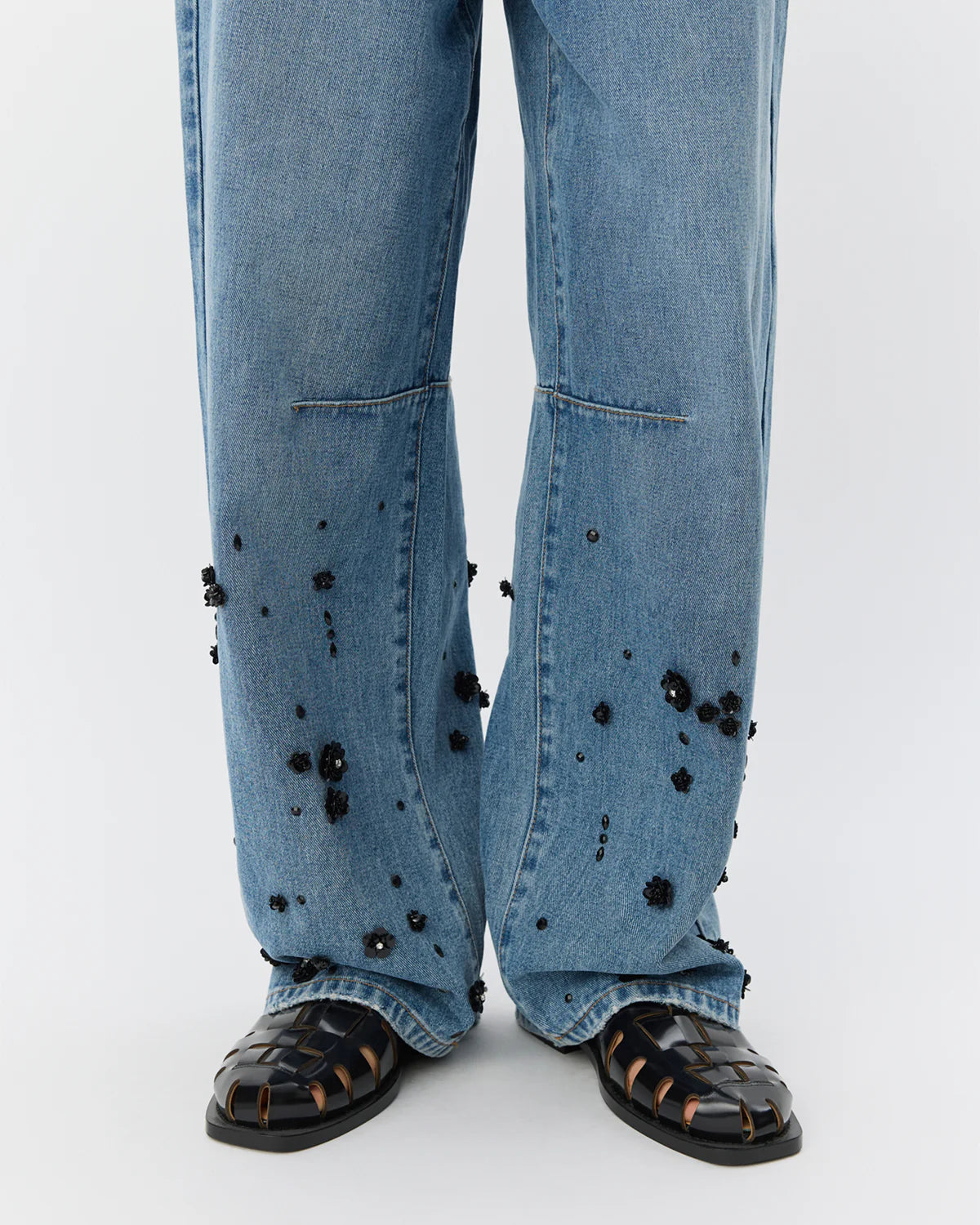 Sofie Schnoor HAVANASW Barrel Jeans i blå med indsnitsdetaljer – køb hos butikalrum.dk