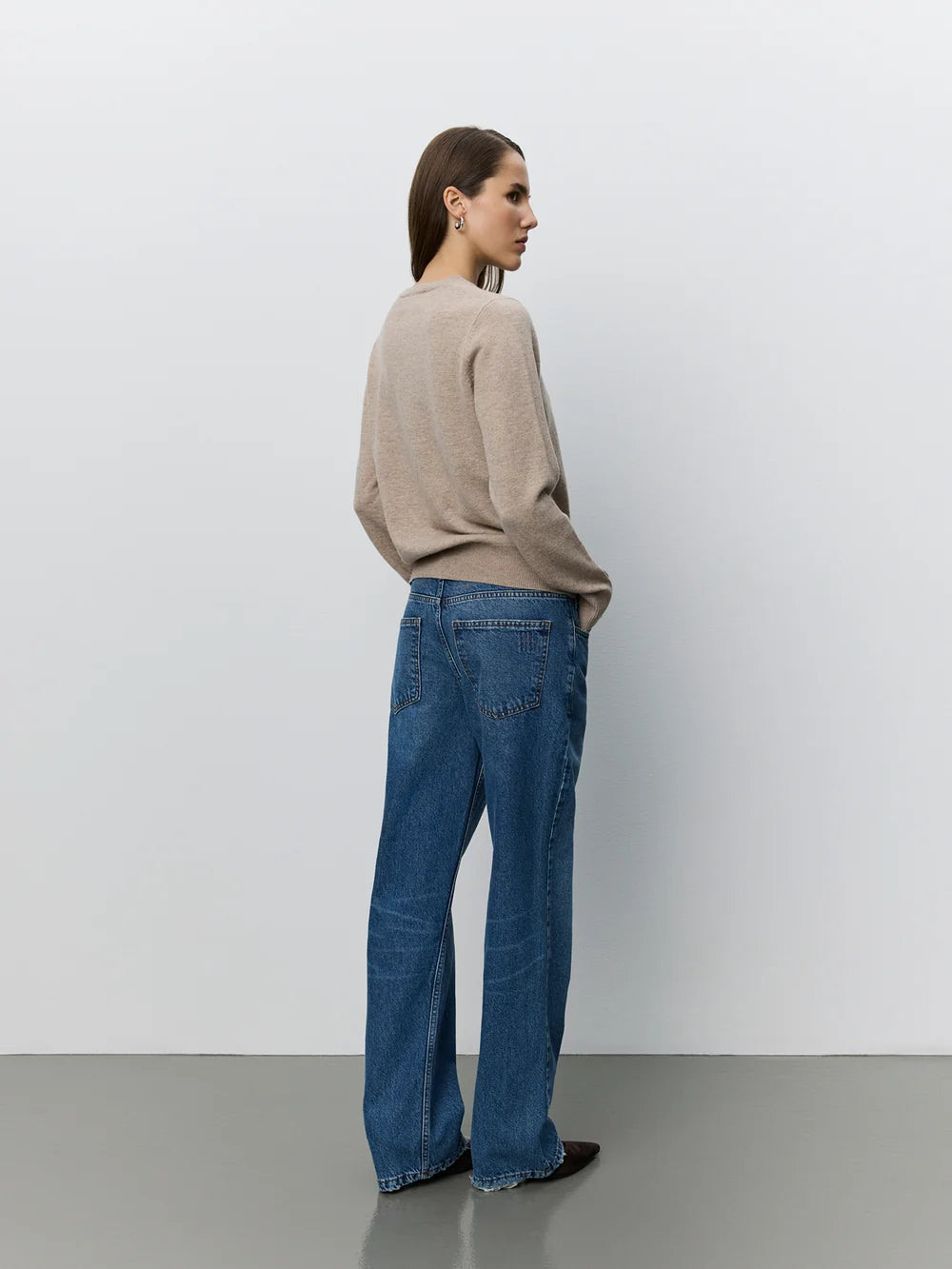 RIOSW jeans fra Sofie Schnoor i Denim Blue med mellemhøj talje og straight pasform – køb hos butikalrum.dk.