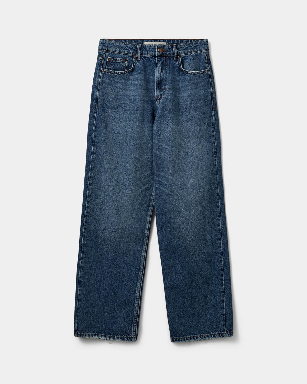 RIOSW jeans fra Sofie Schnoor i Denim Blue med mellemhøj talje og straight pasform – køb hos butikalrum.dk.