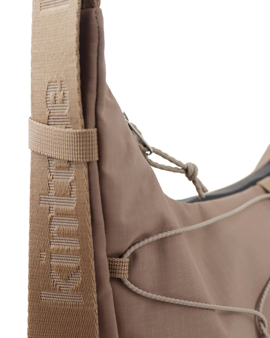 Haze taske i farven scandi taupe fra Kintobe