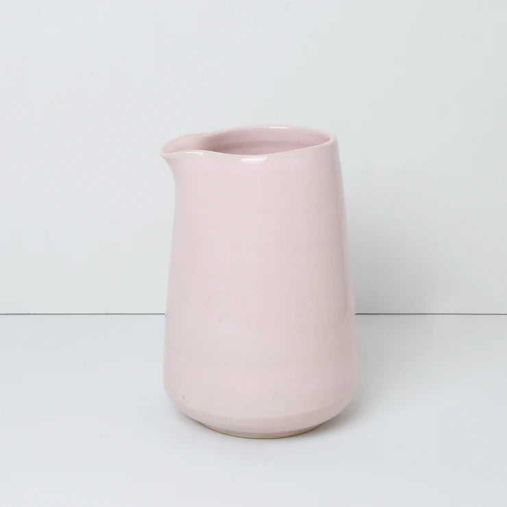 Keramisk mælkekande i Candy Floss uden hank fra Bornholms Keramikfabrik