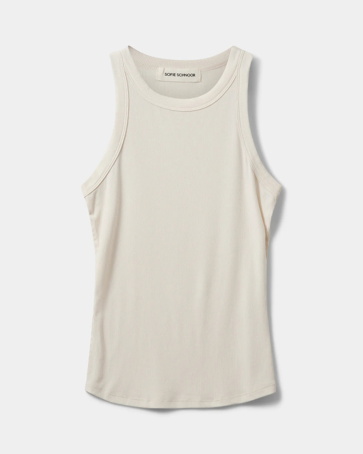JULLIESW TOP fra Sofie Schnoor i Off White med høj hals og slim-fit pasform – køb hos butikalrum.dk.